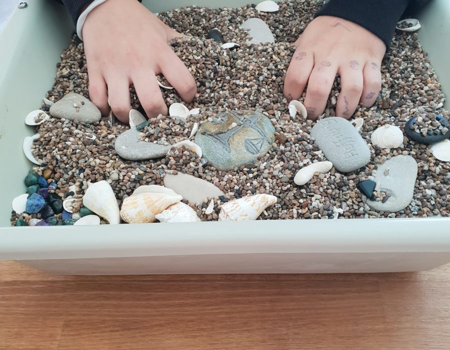 Thermische Anwendung mit einem Steinebad