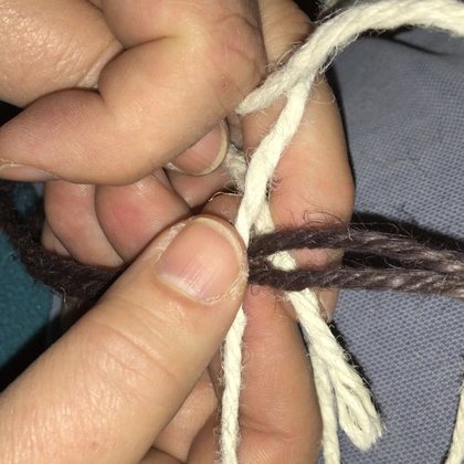 Knoten für die Feinmotorik